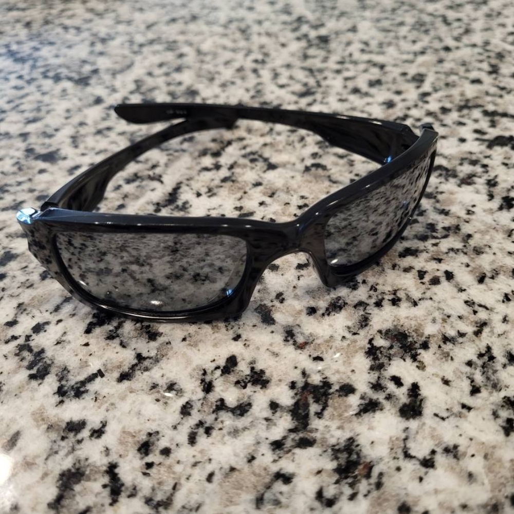 Oakley Fives Squared sunglasses with case 🕶